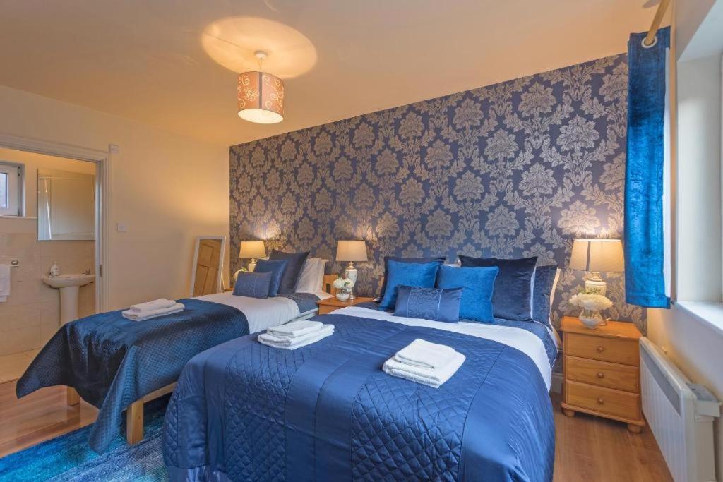 Town Square Townhouse - Best Location In Galway Exterior photo
